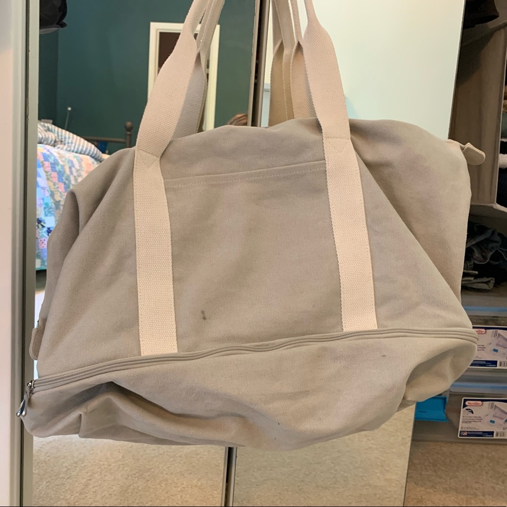 Lo and sons duffel bag